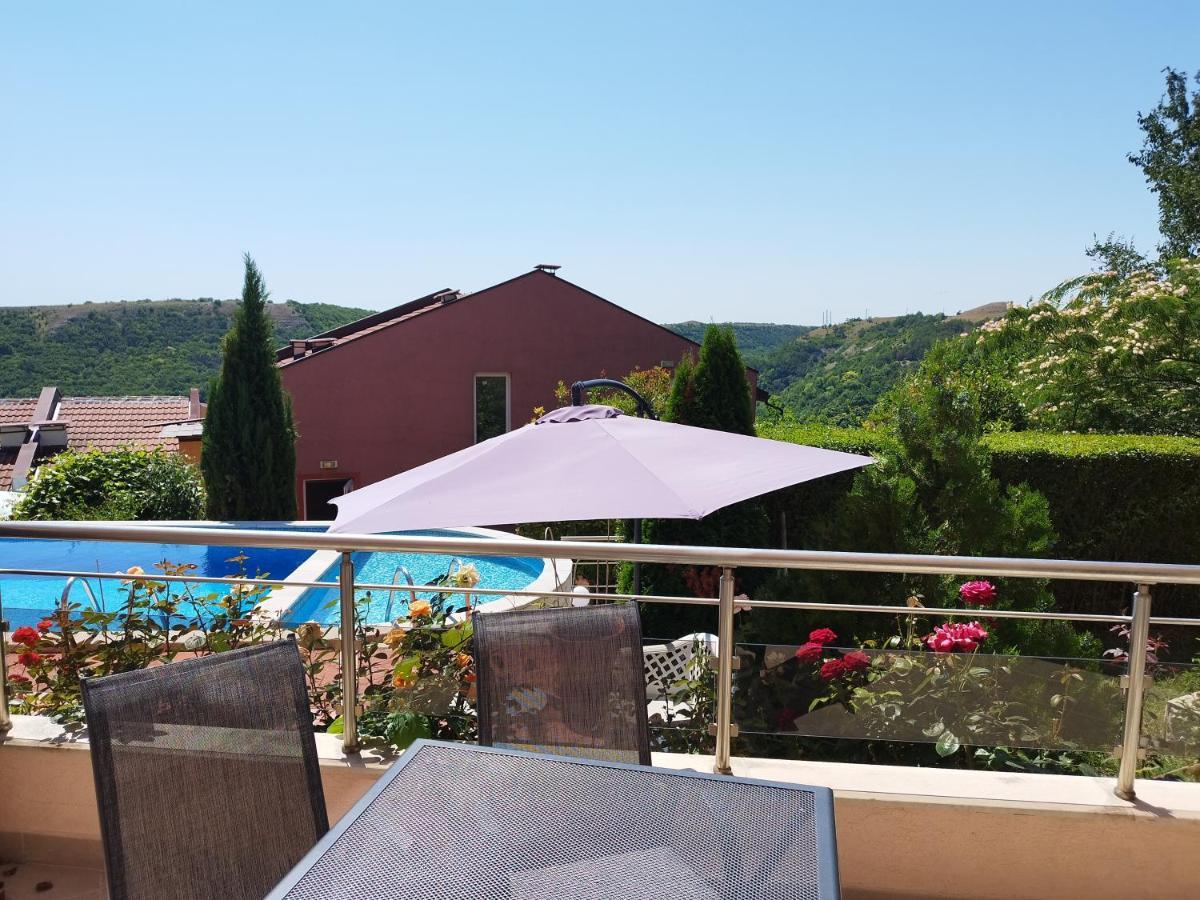 Green, Quiet And Beautiful 1 Apartment Kavarna Exterior photo